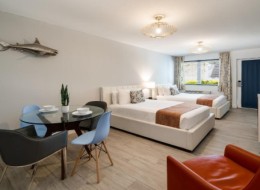 Waterside Hotel And Suites